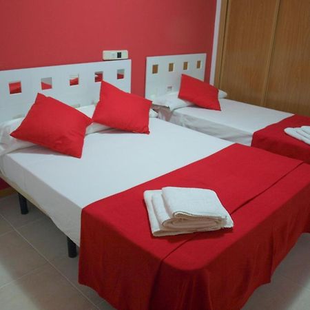 Hostal El Parque San Martín de la Vega Exteriör bild