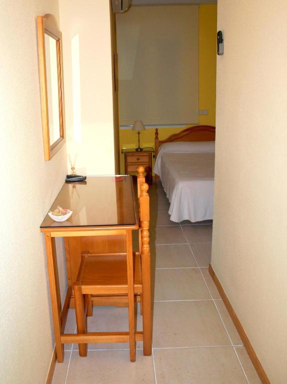 Hostal El Parque San Martín de la Vega Exteriör bild