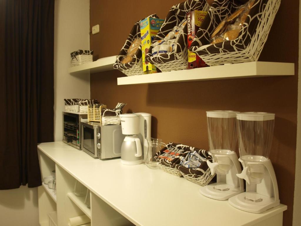 Hostal El Parque San Martín de la Vega Exteriör bild